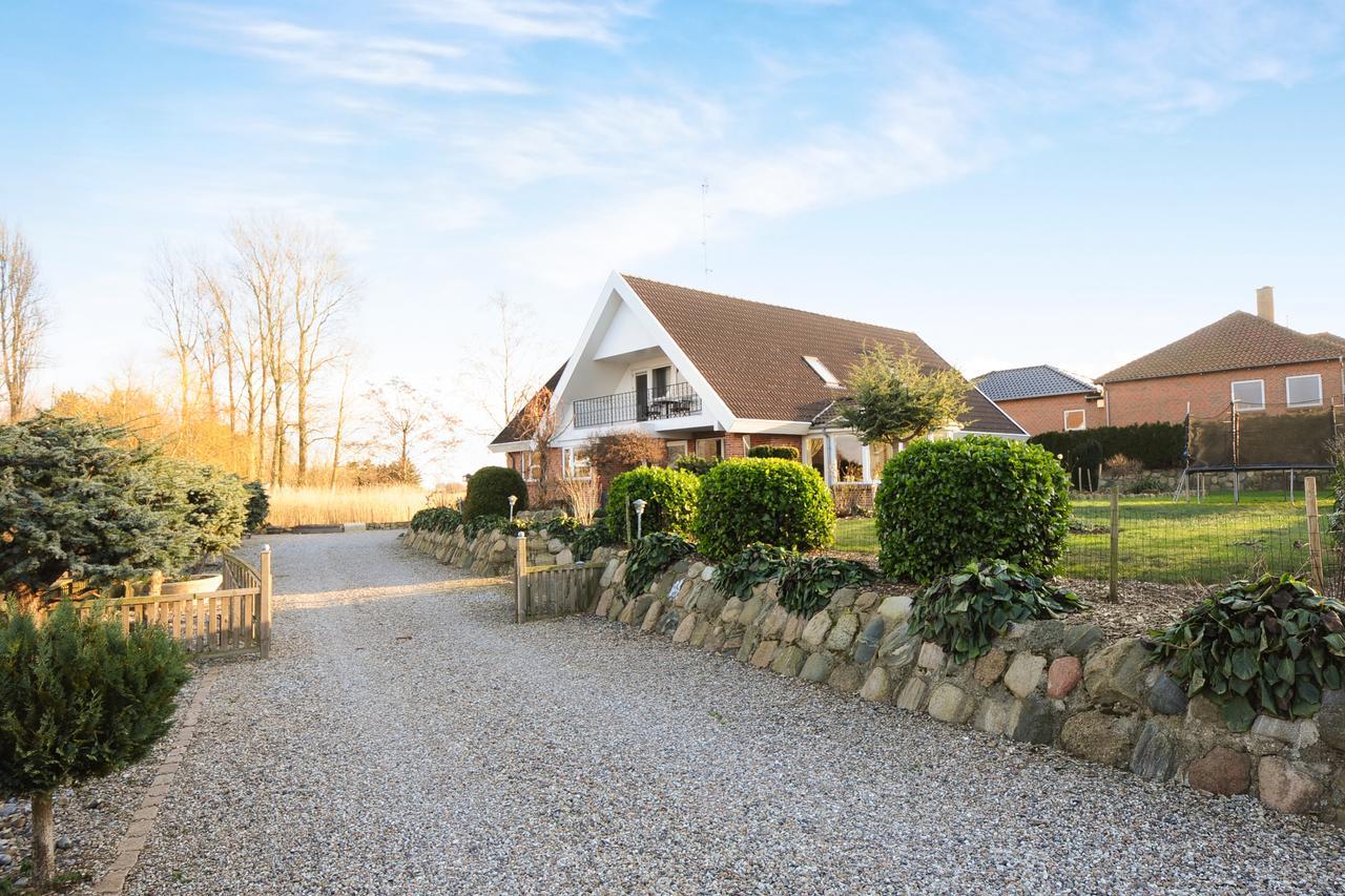 Bed And Breakfast Hasseloe Nykøbing Falster Dış mekan fotoğraf